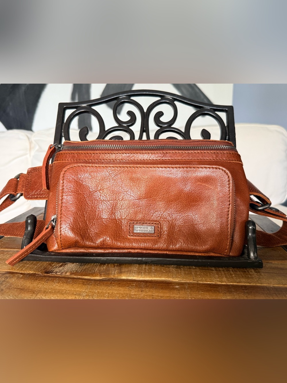 Compact Brown Leather Crossbody Bag with Front Pocket